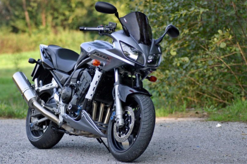 Yamaha FZS 1000