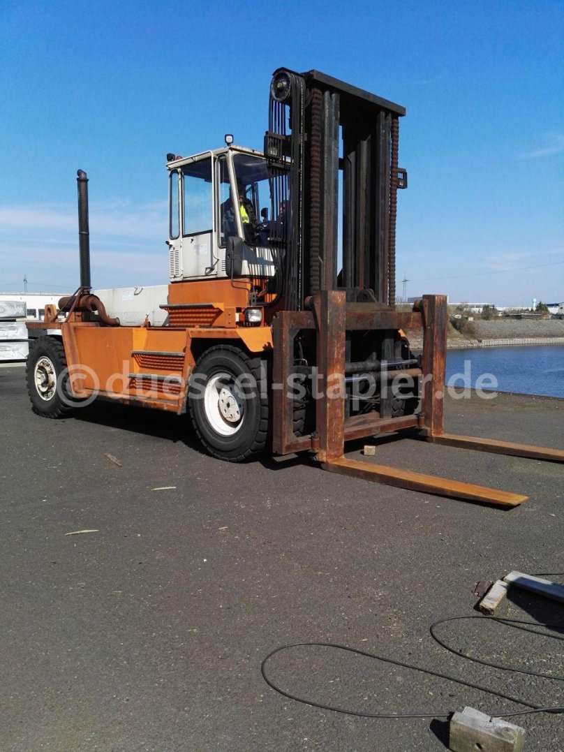 Вилочный погрузчик Valmet td2512