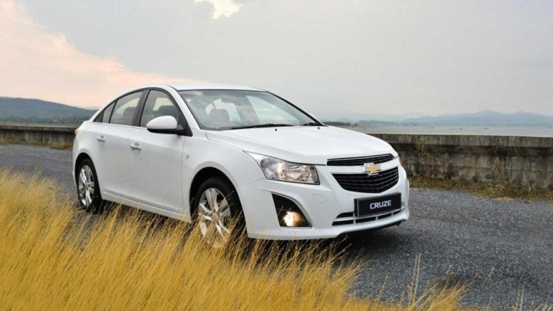 Шевроле Круз хэтчбек 2012