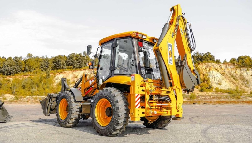 Экскаватор-погрузчик RUNMAX se460