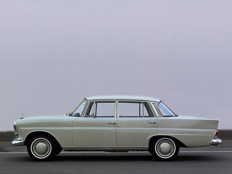 Mercedes-Benz w110