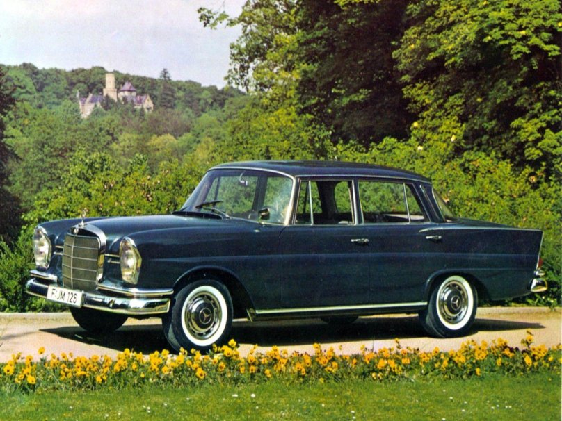 Mercedes-Benz w111