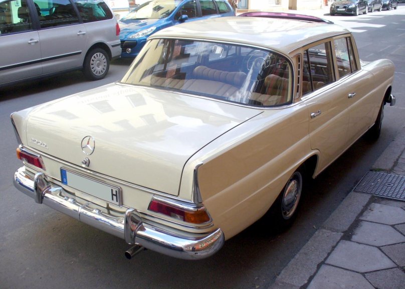 Mercedes w110