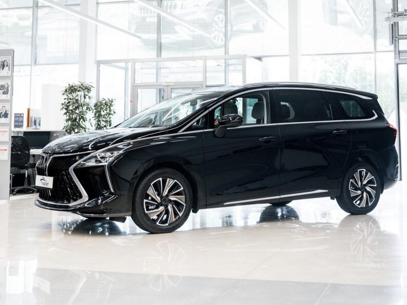 Forthing m7 2.0 л, минивэн