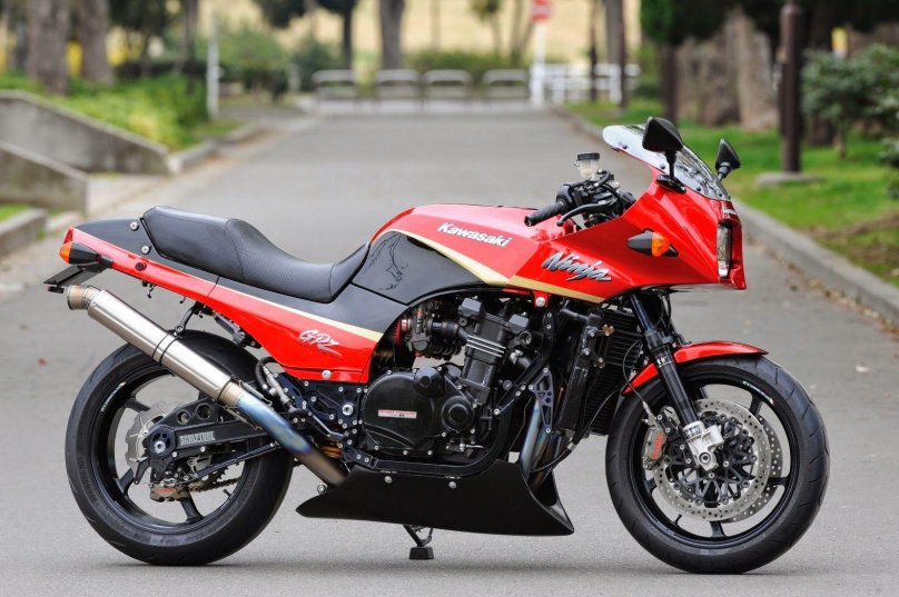 Кавасаки gpz900r