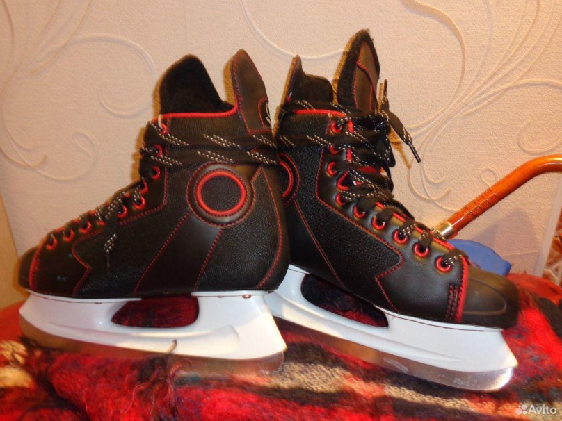 Коньки хоккейные HK 303a