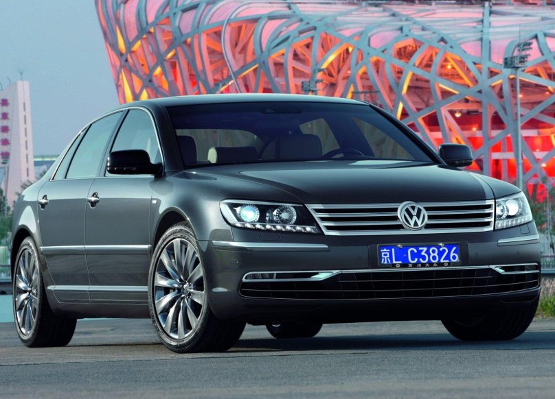 Фольксваген Фаэтон в 12