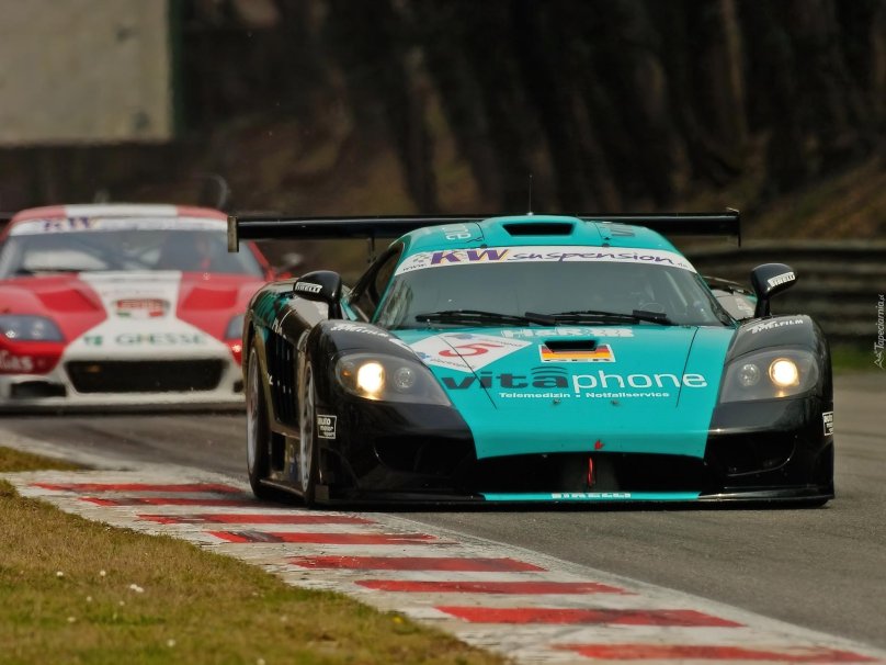 Машина Saleen s7