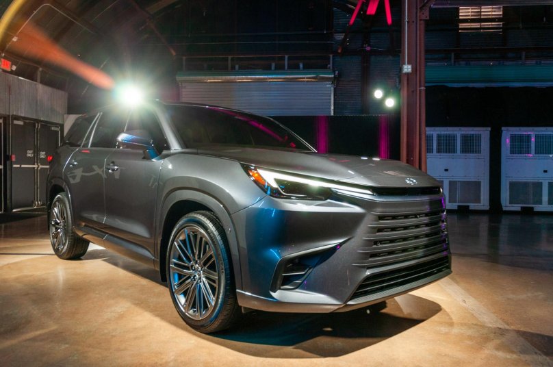 Lexus TX 2024