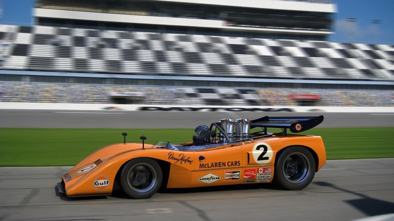 MCLAREN m8