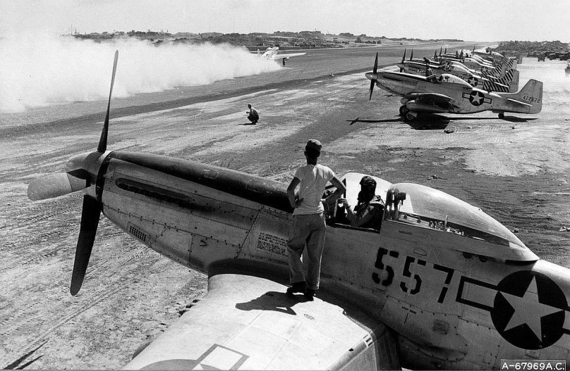 Самолёт Мустанг р-51