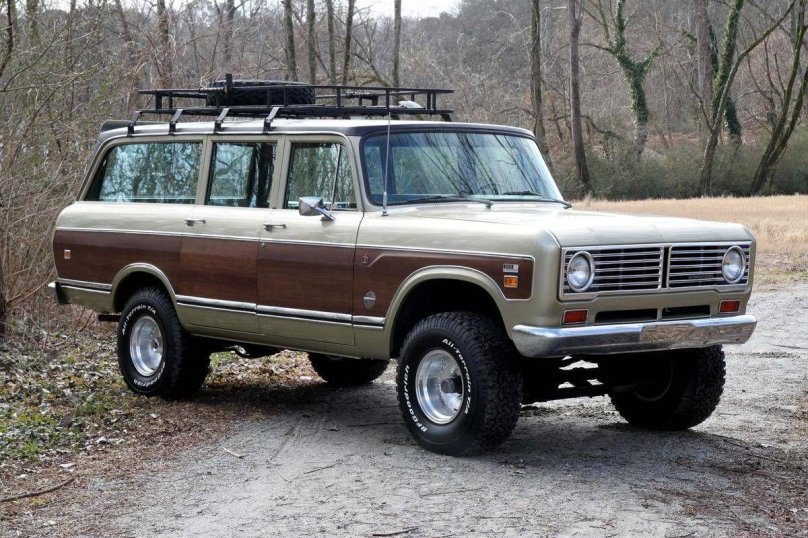 Chevrolet Suburban 1973 International
