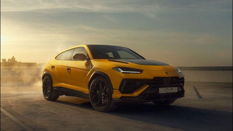 Ламборгини Урус 2022