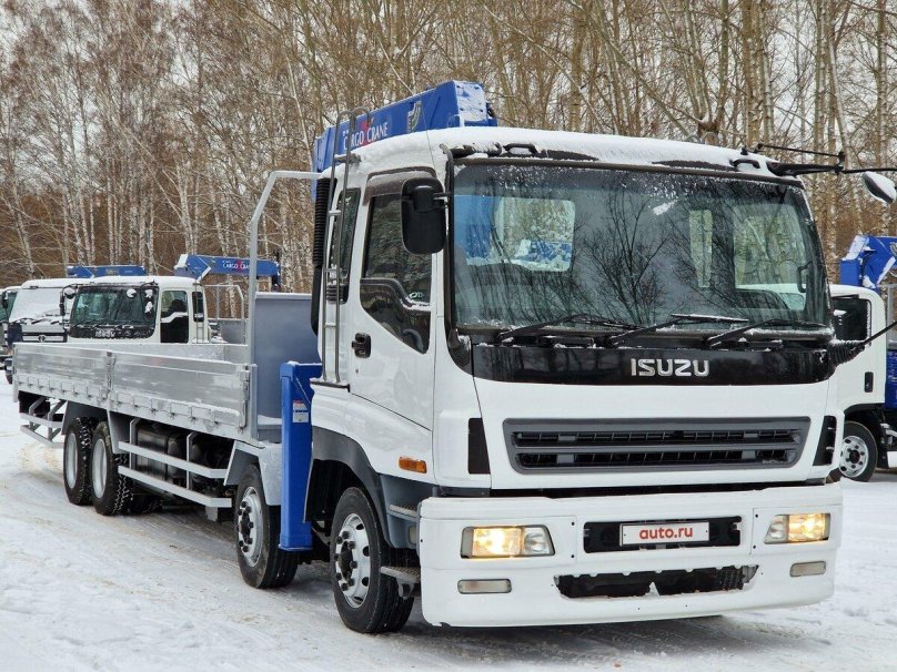Isuzu Giga 6x4 бортовой