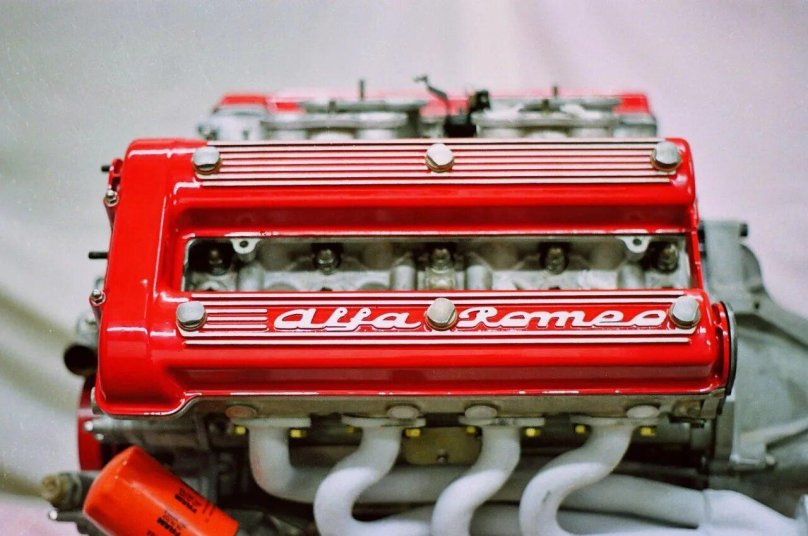 Alfa Romeo v8