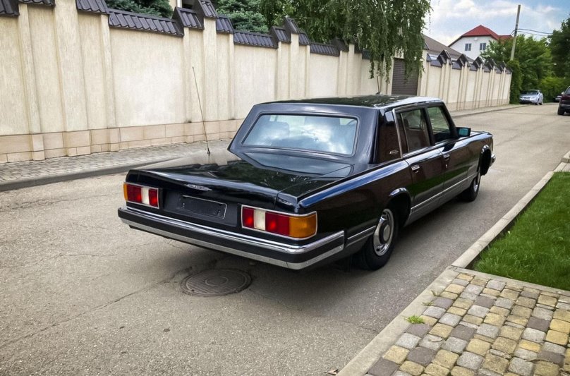 ЗИЛ-41041 седан