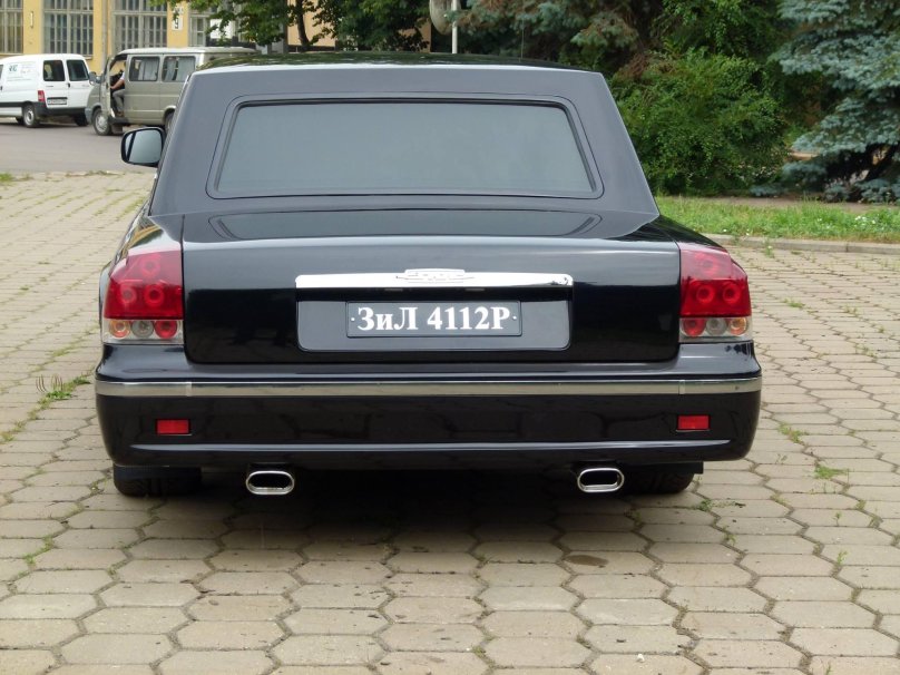 ЗИЛ-4112р седан