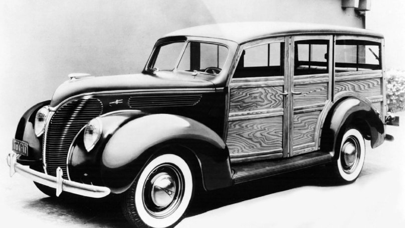 Ford Deluxe Station Wagon