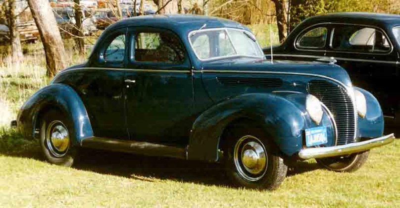 1938 Ford Deluxe Coupe