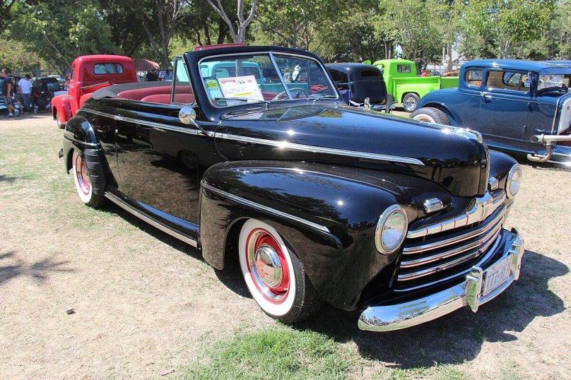 Ford super Deluxe Convertible 1946