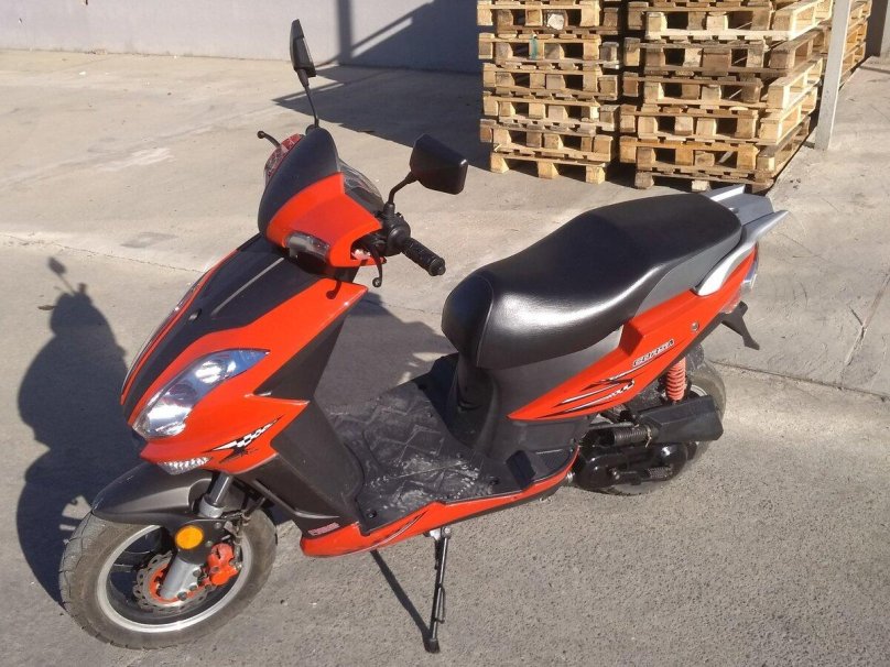 Скутер Corsa fratello