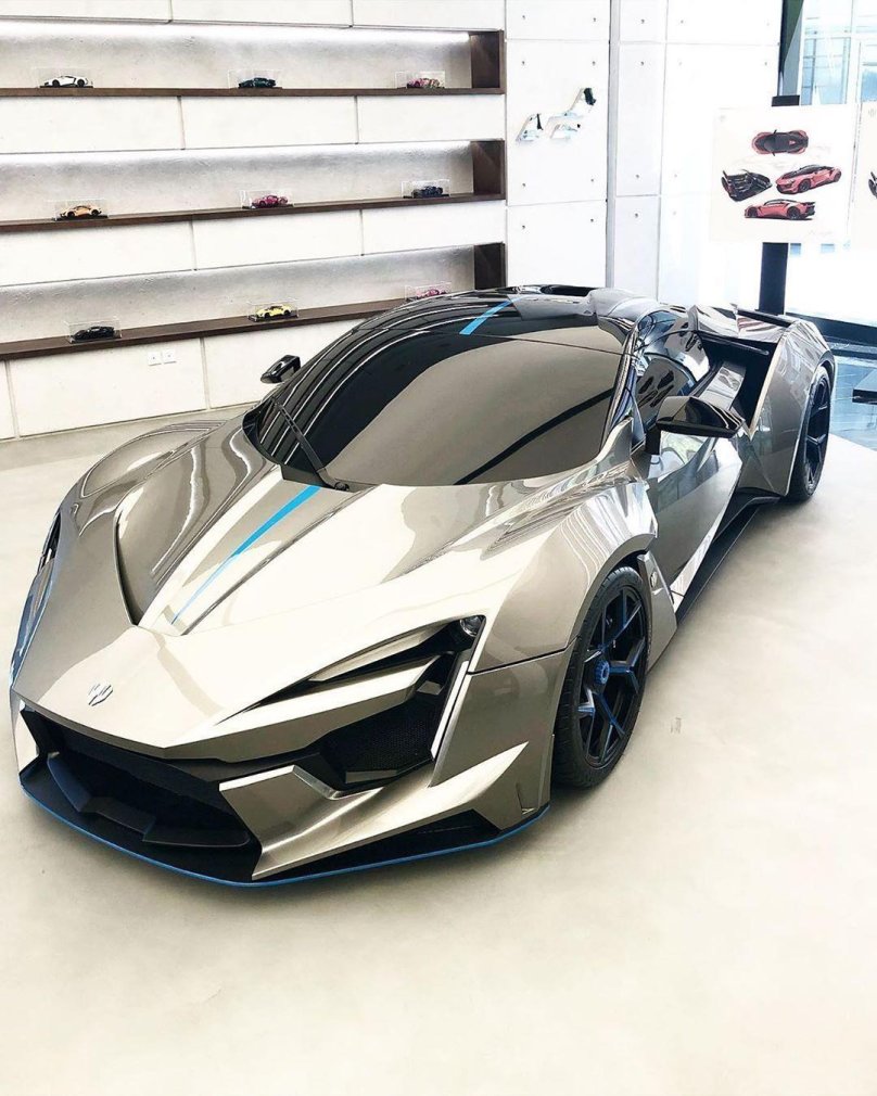 W Motors Lykan Hypersport 2020