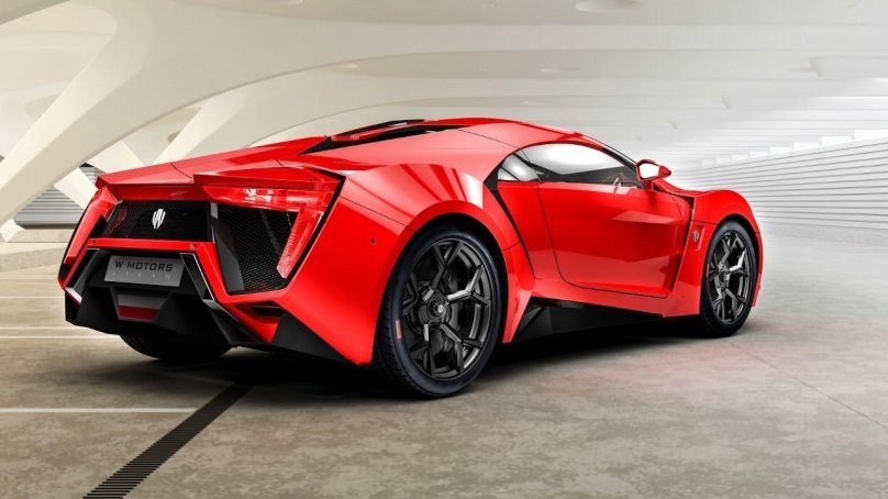 Lykan Hypersport красная