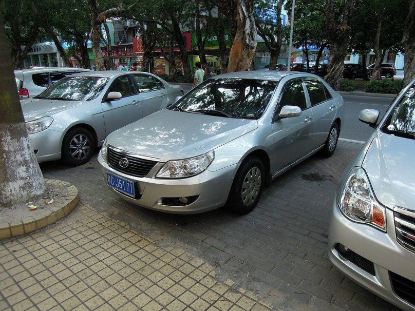 BYD e2