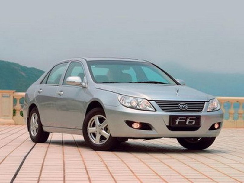 Машина BYD qcj7