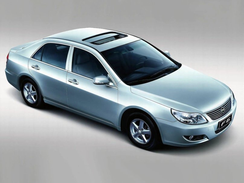 Машина BYD qcj7