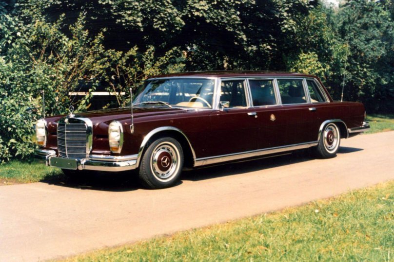 Mercedes-Benz 600 w100