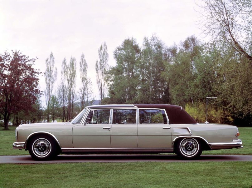 Mercedes-Benz 600 Pullman Limousine