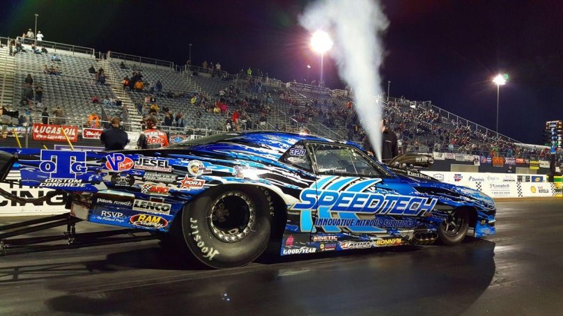 Автоспорт драг рейсинг