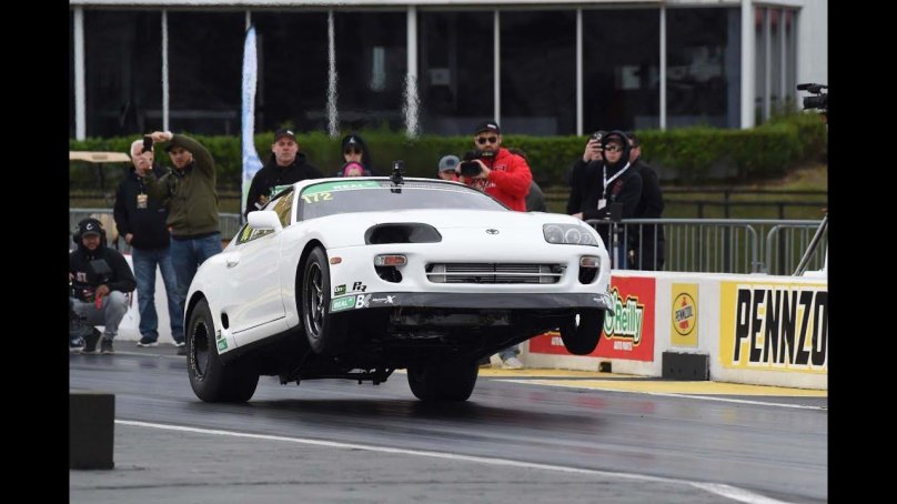 Тойота Супра драг рейсинг