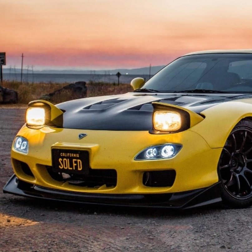 Mazda rx7 Yellow
