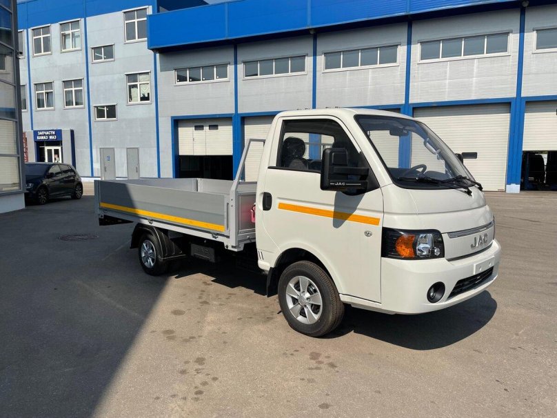 Бортовой автомобиль JAC n35