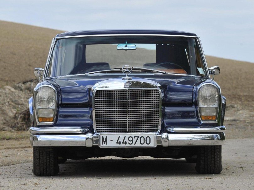 Mercedes 600 w100