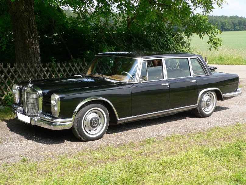 Mercedes 600 w100