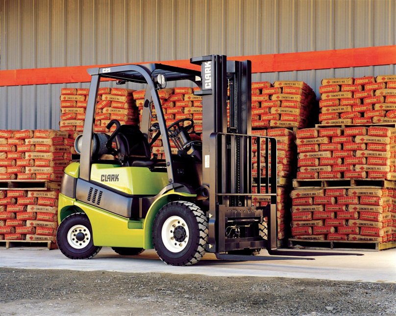 Вилочный погрузчик Кларк
