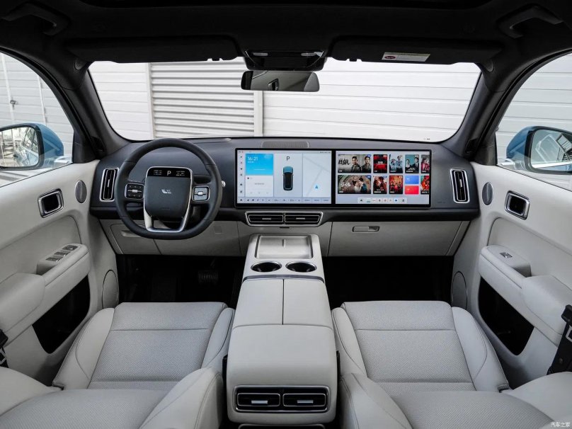 Lixiang l7 белый салон