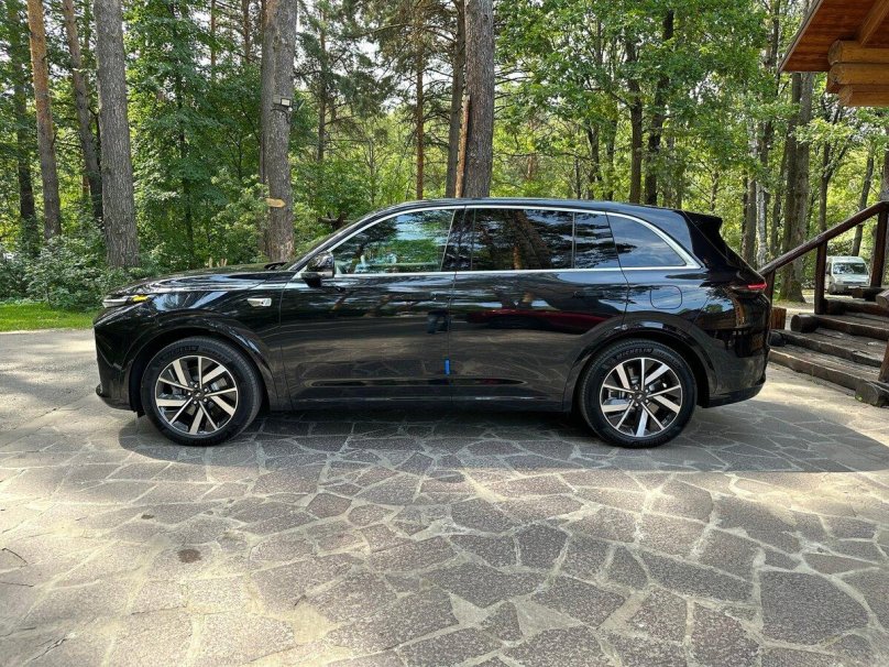 Lixiang l7 черный