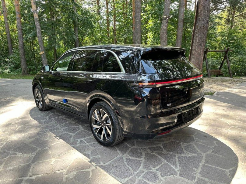 Lixiang l7 черный