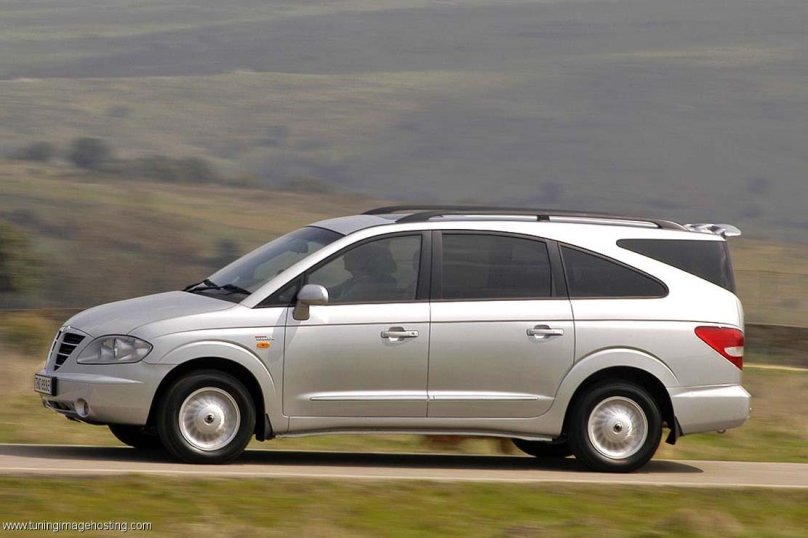 Санг Йонг минивэн Родиус