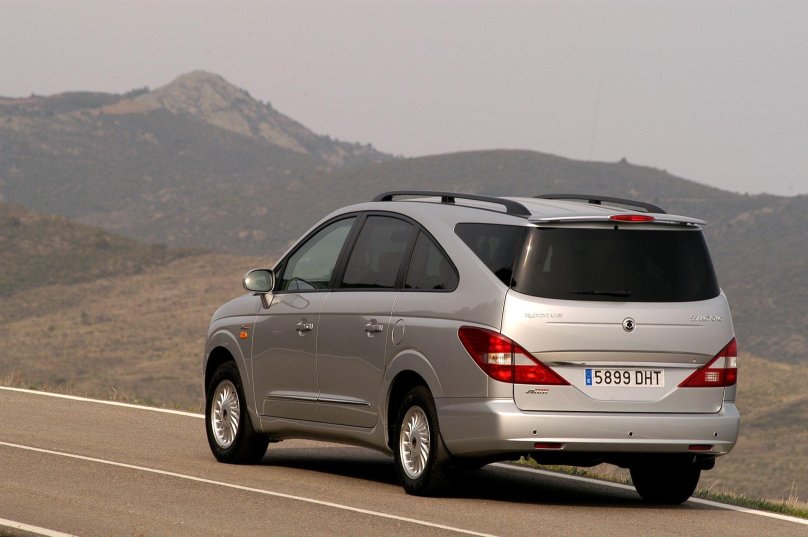 SSANGYONG Rodius 2004