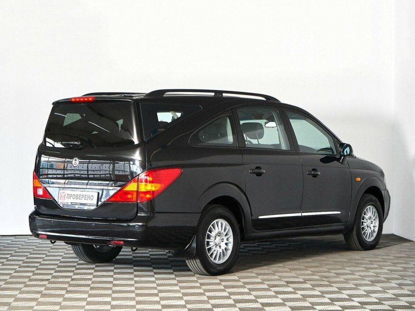 Kia Carnival 2010