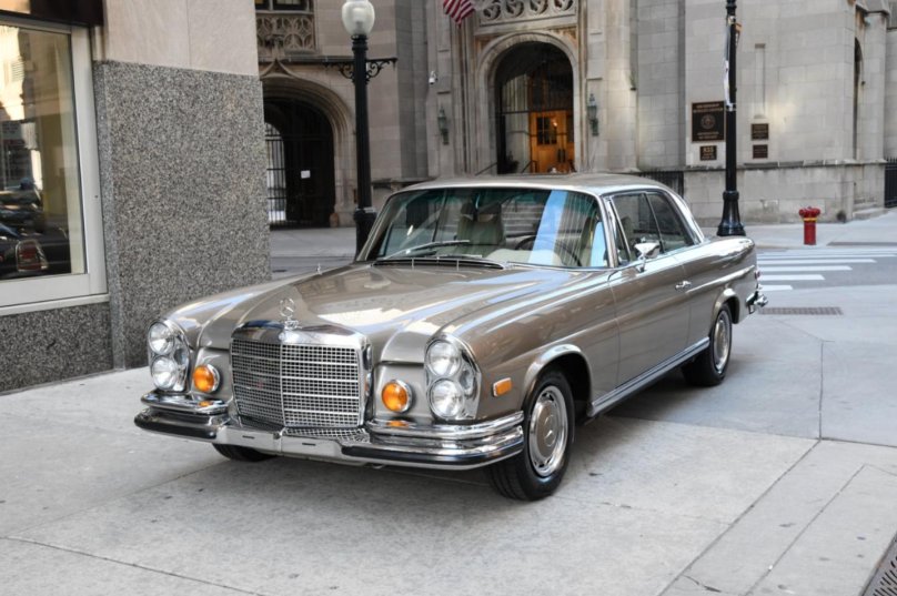 Мерседес-Бенц 280sе