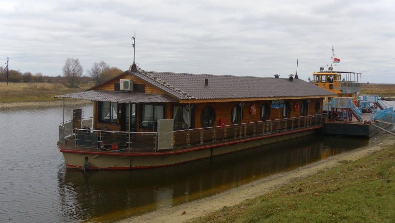 Плавучий причал дебаркадер