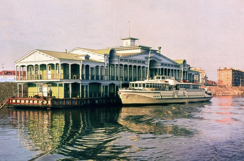 Речной вокзал дебаркадер