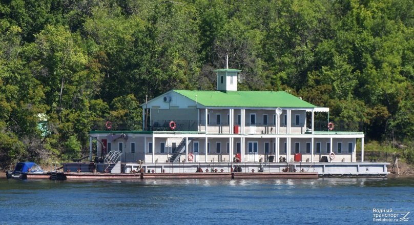 Дебаркадер Волга-Волга