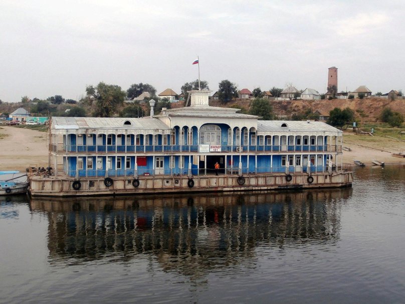 Астрахань дебаркадеры Пристани